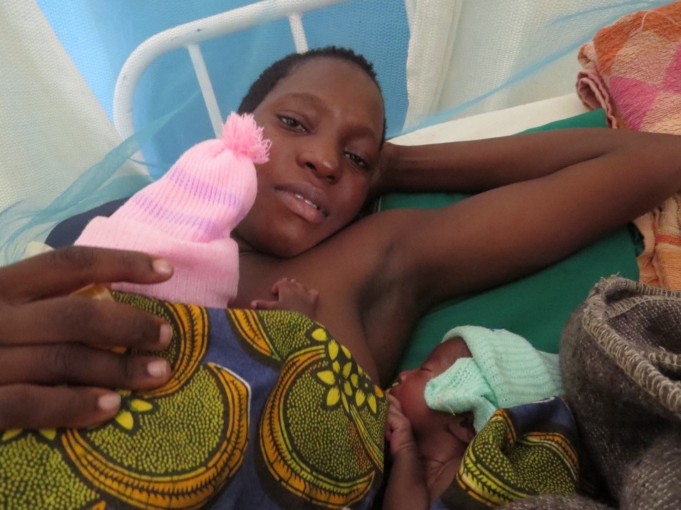 Zuhura Mfungo provides kangaroo care to one of her twins at Murangi Health Centre in Mara region, Tanzania.