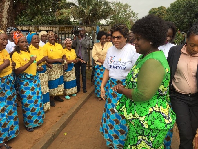 Republic of Mozambique´s First Lady, Mrs. Isaura Nyusi, and Minister of Health, Dr. Nazira Abdula, arrive at the WBW launch event at Albasine Health Center