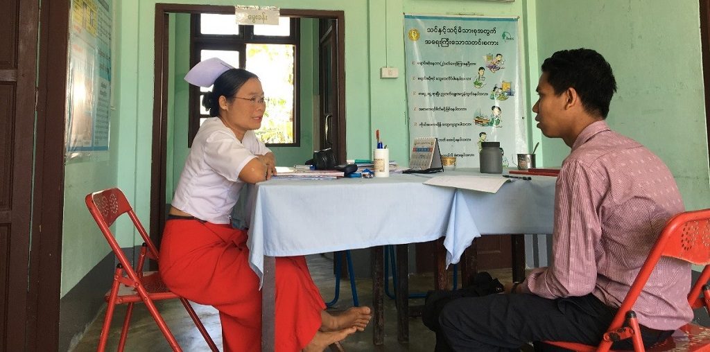 Midwife Naw Kamar Phaw speaks about her hopes for continued ICMV trainings with MCSP’s Dr. Thu Naing.