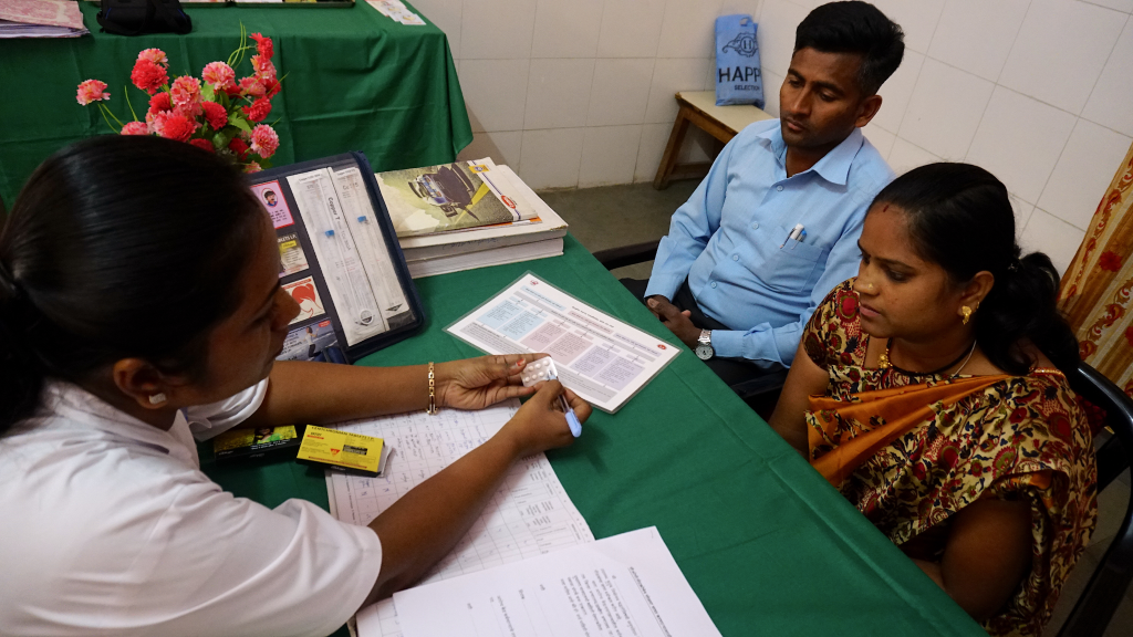 MCSP-trained nurse Rekha Amba Das Lad explains available contraceptive options to a couple who opts for Centchroman, a non-steroidal oral contraceptive pill.